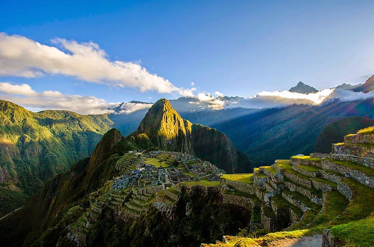 machu-picchu-ruins-mountains-peru-preview