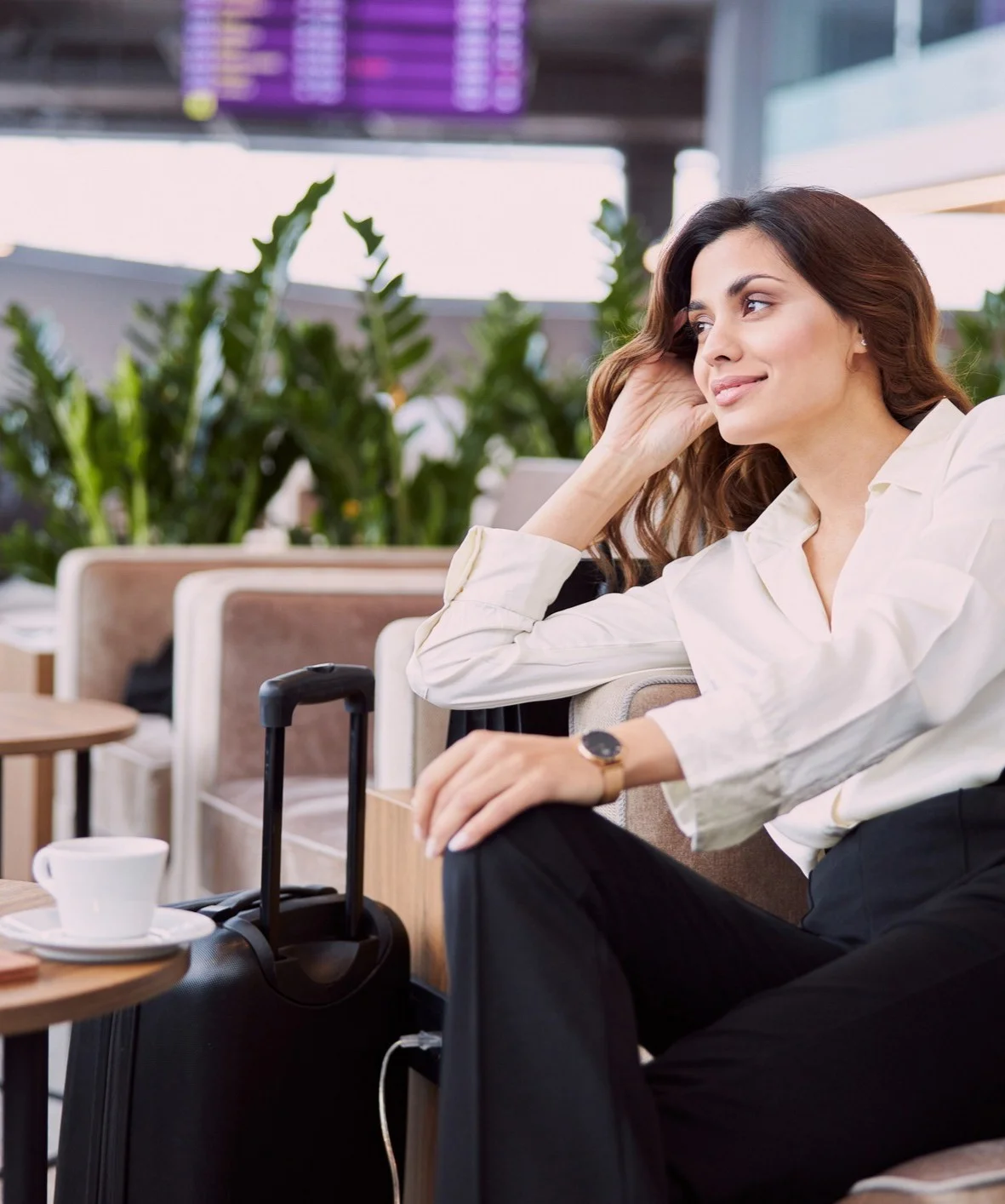woman-lounge-3 women